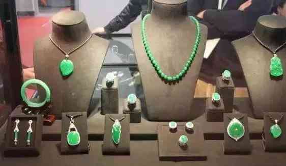 翡翠有收藏價(jià)值嗎(騰沖老料翡翠有收藏價(jià)值嗎)