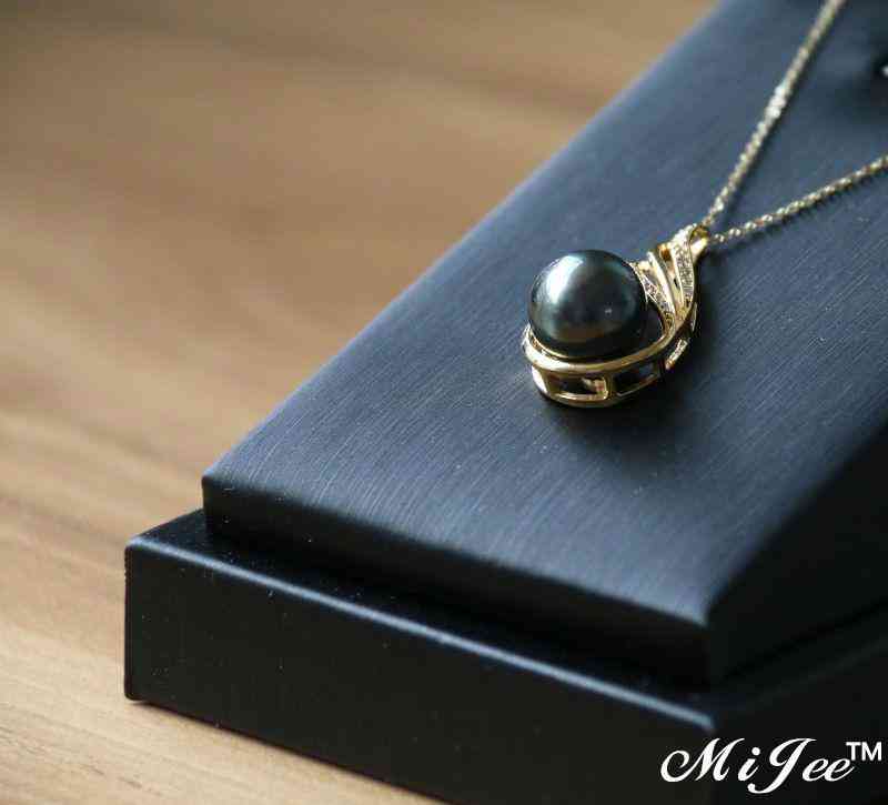 今年最流行的大溪地黑珍珠和14K金的完美結(jié)合，很美很耀眼