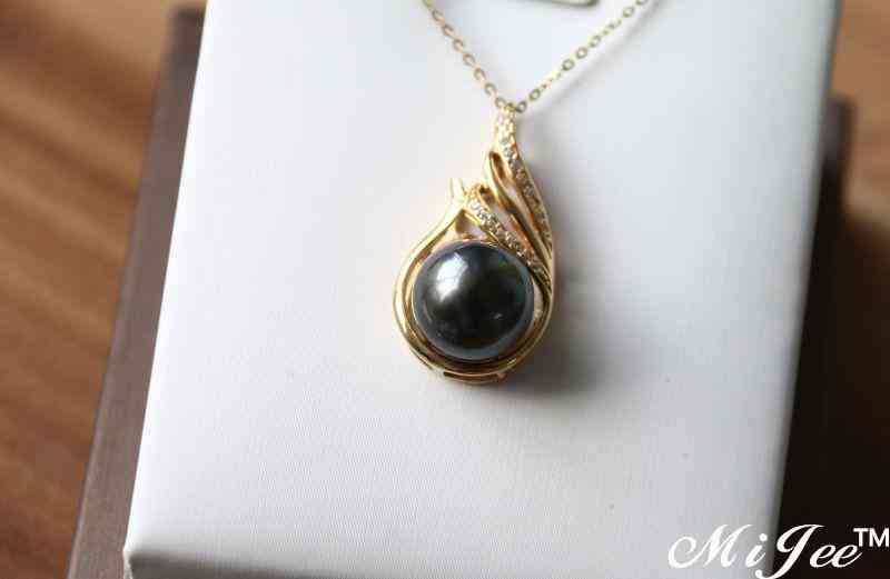 今年最流行的大溪地黑珍珠和14K金的完美結(jié)合，很美很耀眼