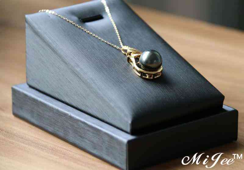 今年最流行的大溪地黑珍珠和14K金的完美結(jié)合，很美很耀眼