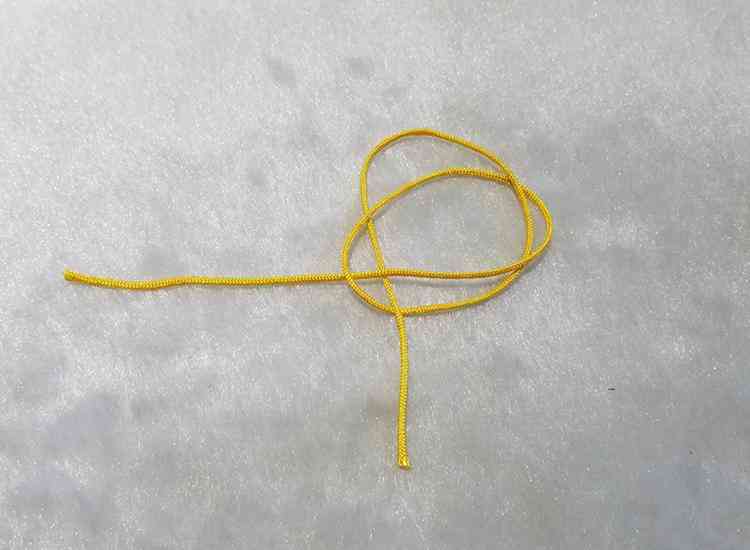 佛頭三通收尾打結(jié)方法(三通手串穿繩方法圖解)插圖6