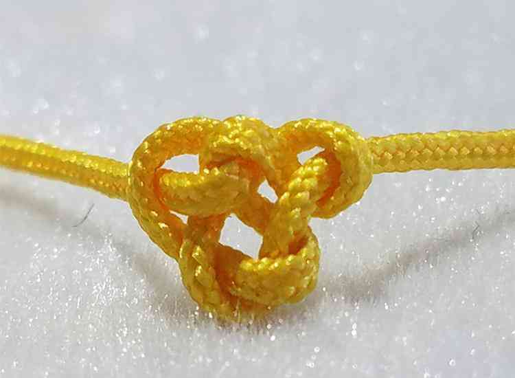 佛頭三通收尾打結(jié)方法(三通手串穿繩方法圖解)插圖