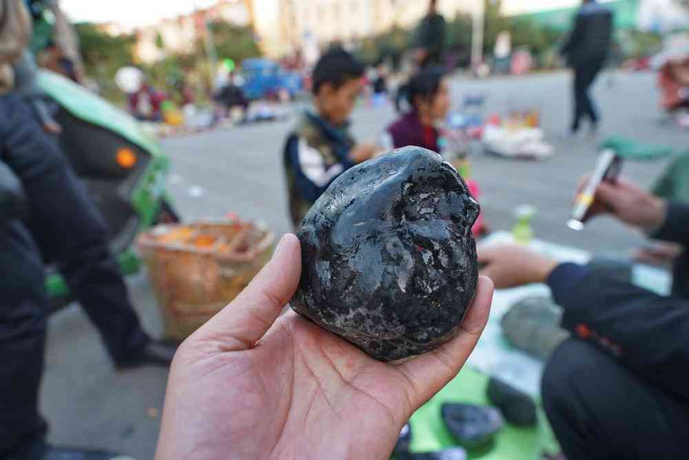 哪里可以買到翡翠原石(在哪里能買到翡翠原石)插圖5