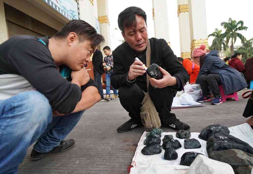 哪里可以買到翡翠原石(在哪里能買到翡翠原石)插圖7