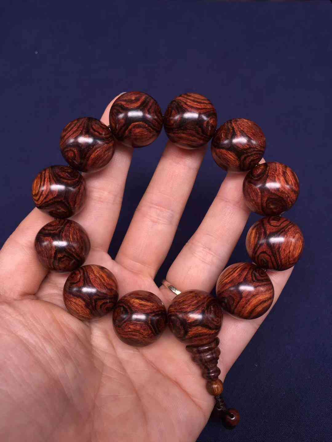 手串戴幾顆合適？珠子顆數(shù)又有什么講究？