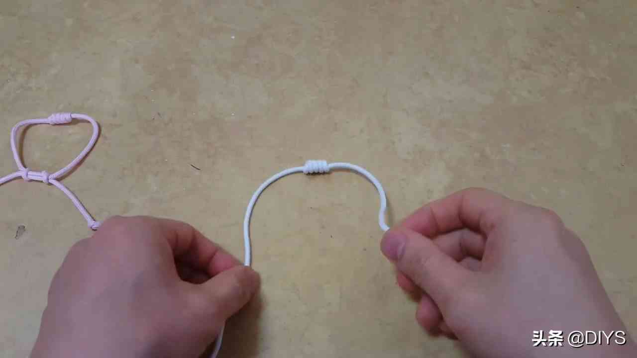 看看如何編抽拉式的手繩，步驟詳細(xì)，簡(jiǎn)單易學(xué)！