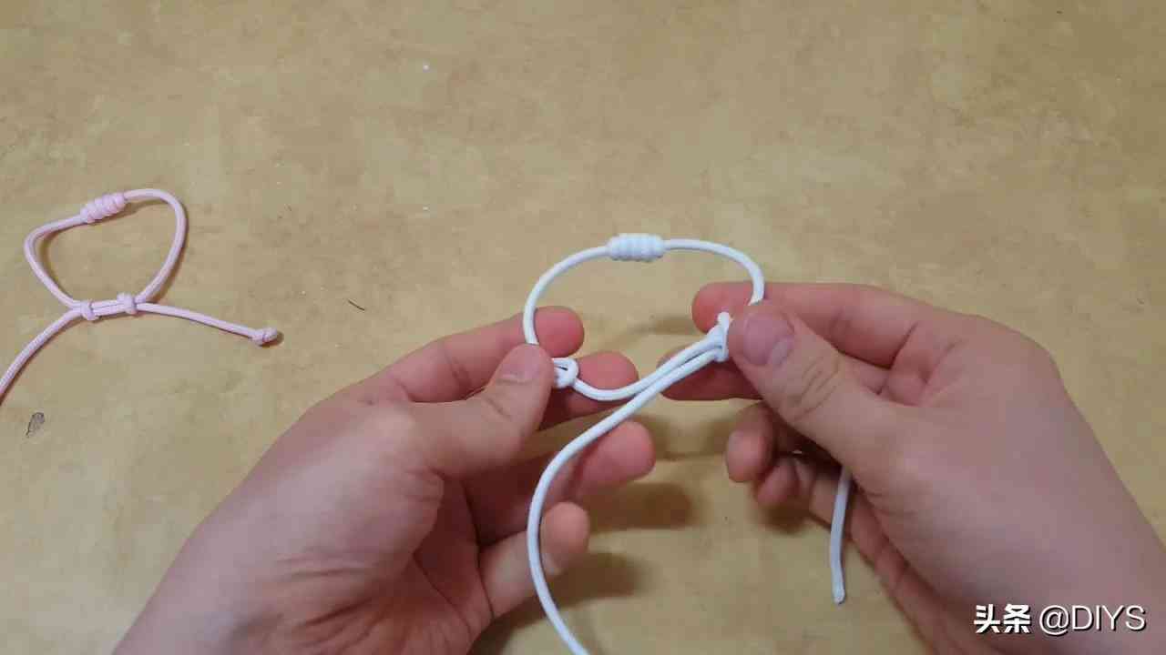 看看如何編抽拉式的手繩，步驟詳細(xì)，簡(jiǎn)單易學(xué)！