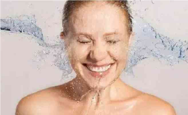 300元化妝品清單(326的英語(yǔ)怎么說(shuō))