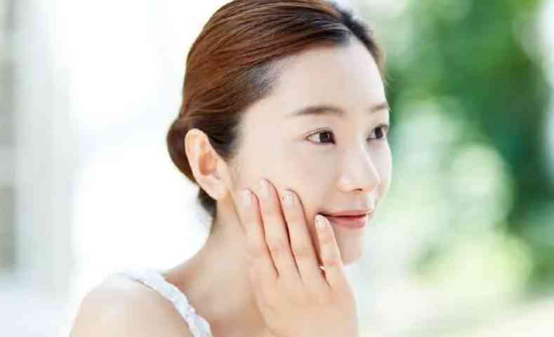 褪黑色素化妝品(褪黑色素的護(hù)膚品)