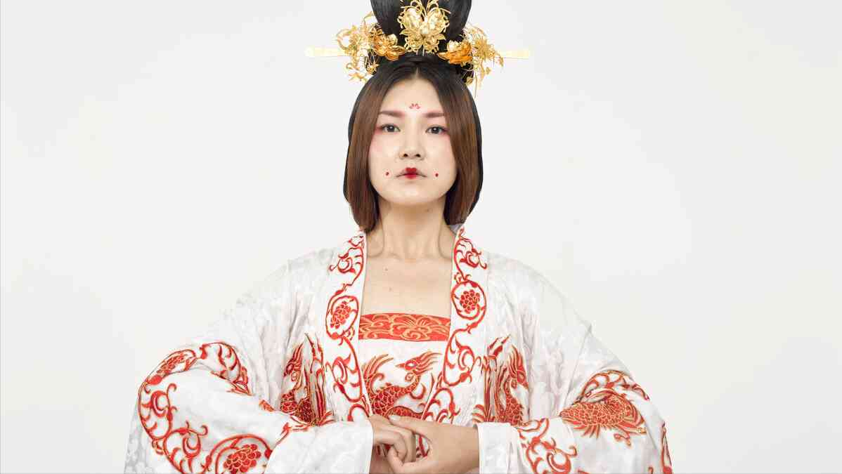 化妝品屬于哪一個(gè)朝代(化妝品屬于哪一個(gè)朝代的)