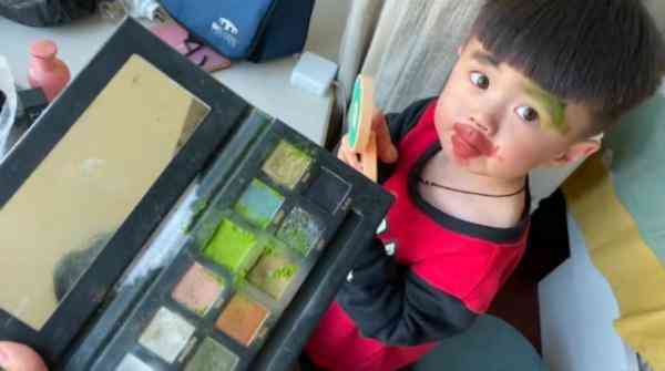 如何偷媽媽的化妝品排行榜(媽媽買(mǎi)化妝品)