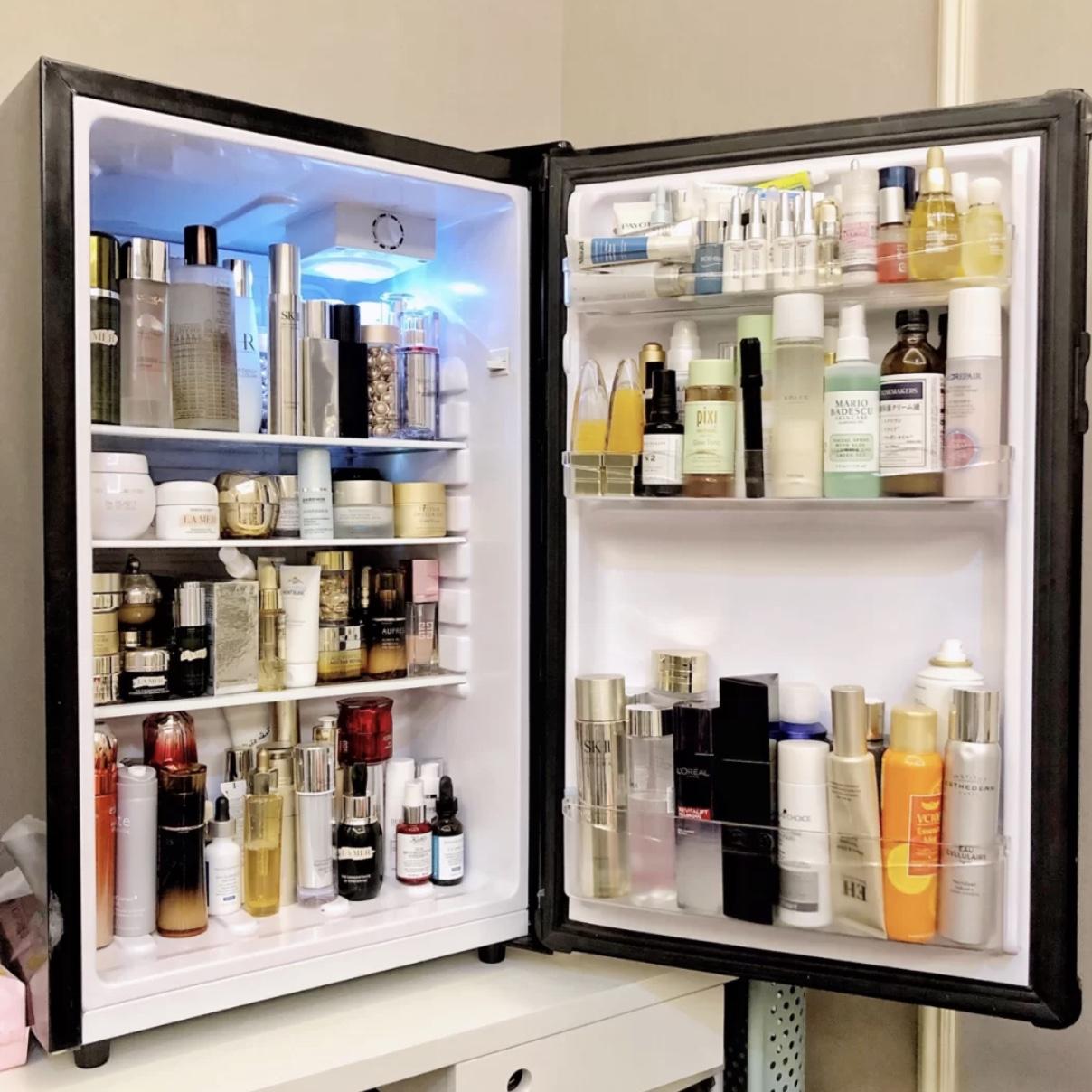 化妝品放久了變硬還能用嗎(化妝品用久了好嗎)