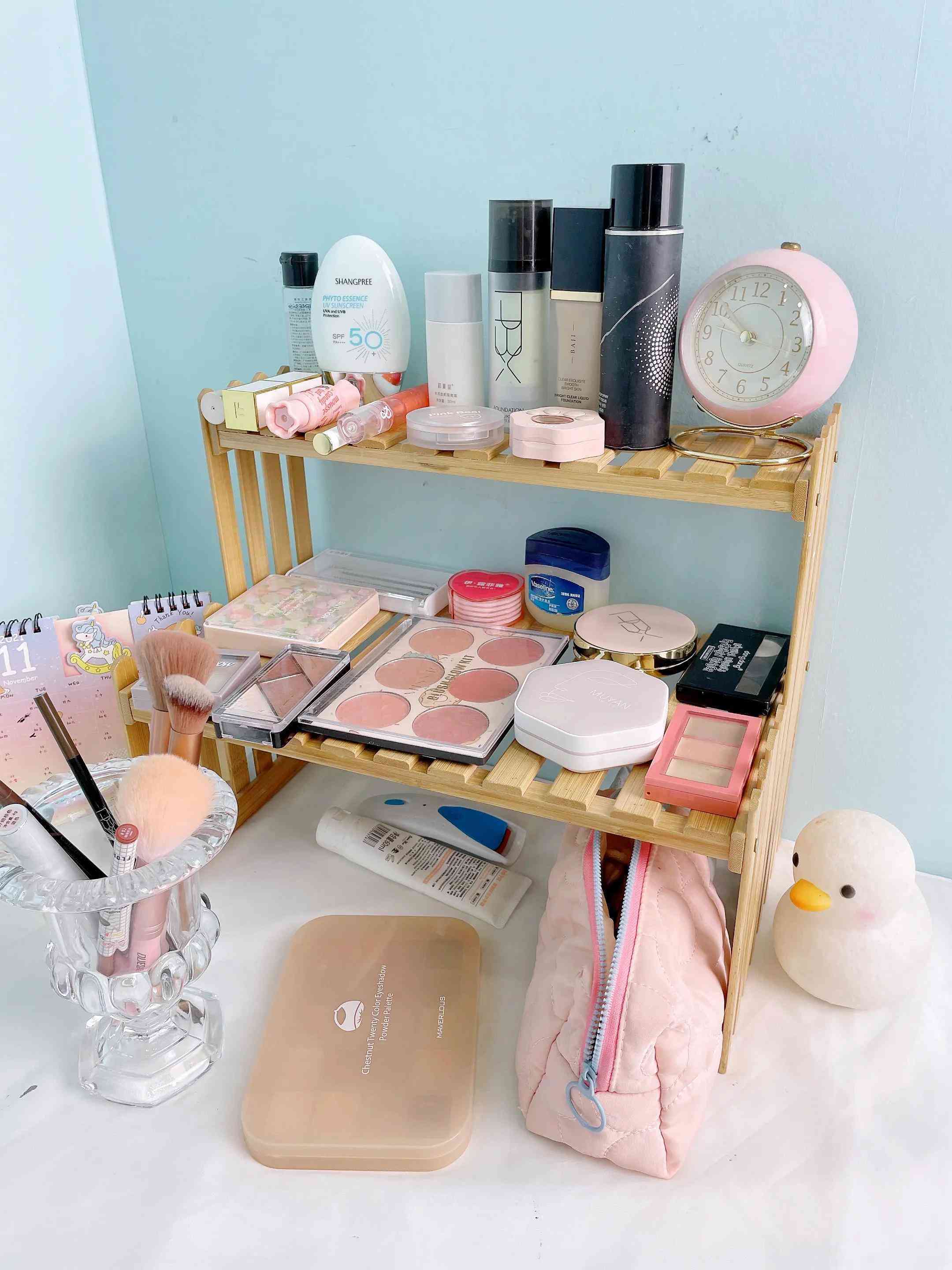 大三女生化妝品(女學(xué)生化妝品)