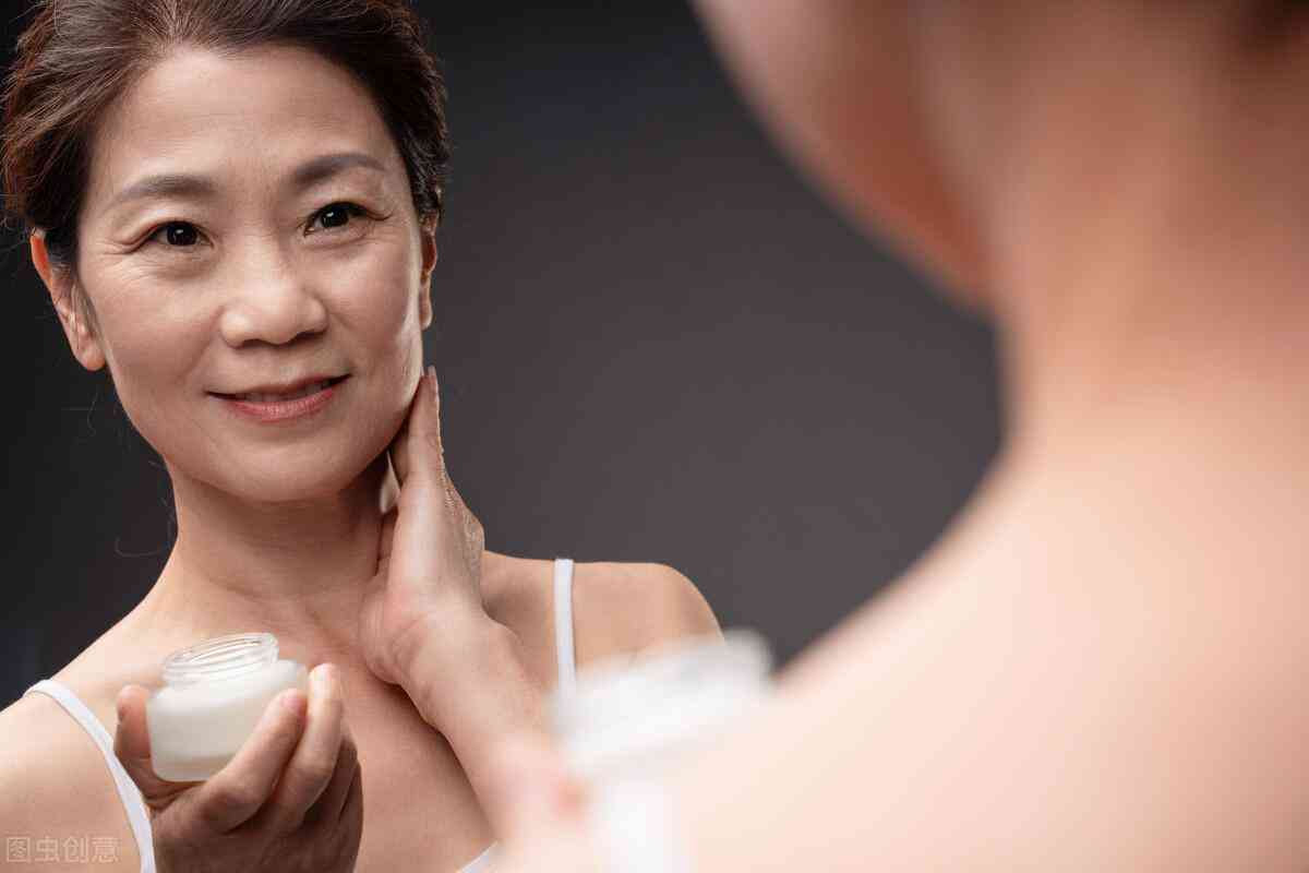 老年人的化妝品長(zhǎng)啥樣圖片(老年人的化妝品長(zhǎng)啥樣圖片大全)