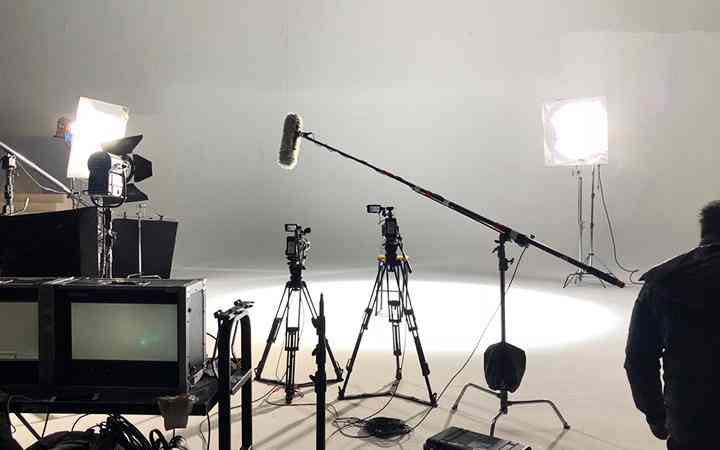 化妝品研發(fā)怎么拍視頻(化妝品研發(fā)怎么拍視頻教程)