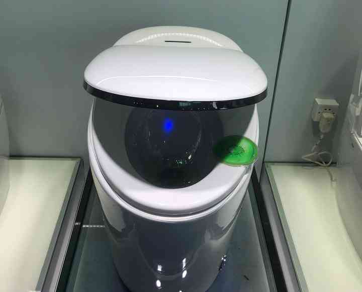 椒江區(qū)化妝品展柜廠(化妝品展示柜定制廠家)