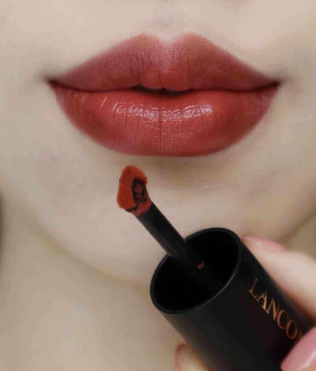 化妝品蘭蔻唇釉(化妝品蘭蔻唇釉哪個(gè)好用)