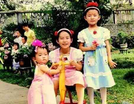 以前袋子化妝品(有人提袋子到處賣化妝品說(shuō)是名牌是真的嗎)