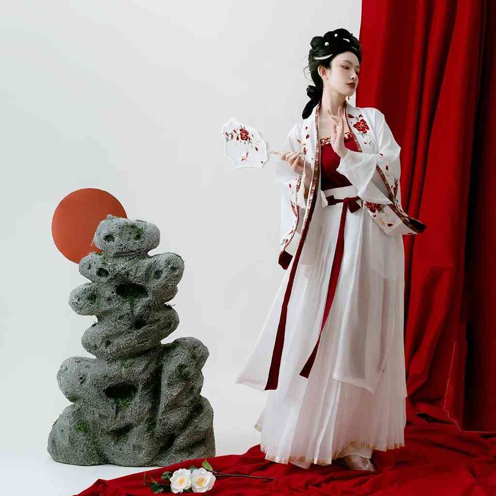 平價(jià)化妝品漢服推薦(平價(jià)又好看的漢服品牌)