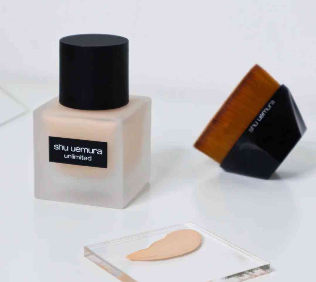 新手一整套化妝品推薦(新手必備化妝品)