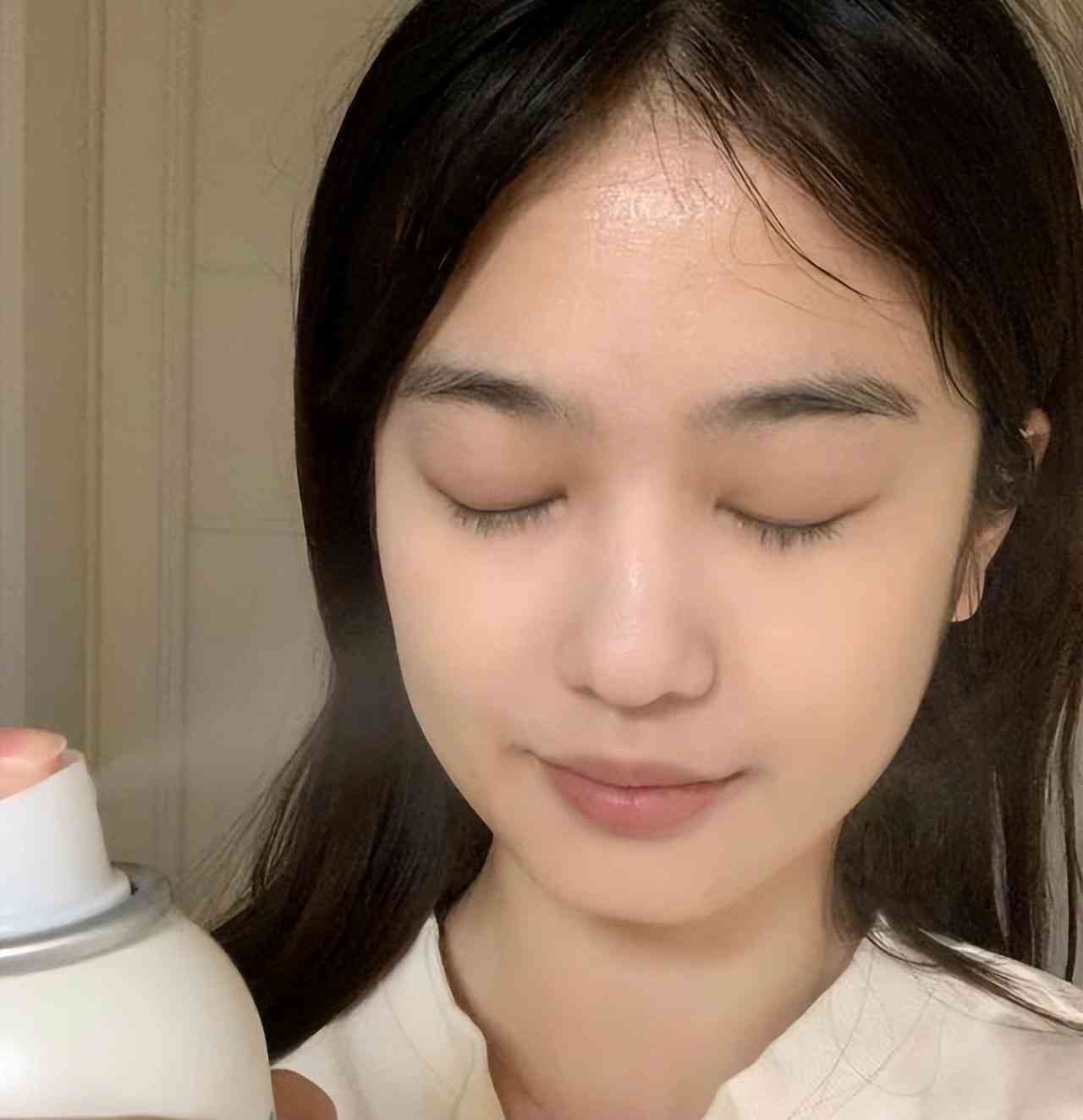 女生必買三種化妝品品牌(女生必買的大牌化妝品)