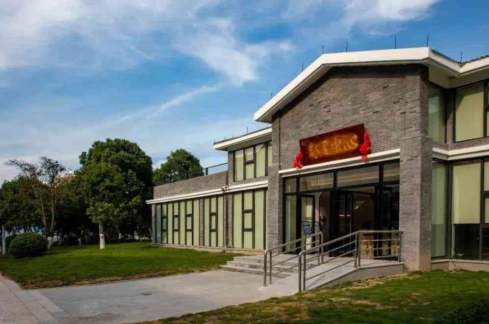 臨海銀泰商城化妝品專柜(臨海銀泰商城化妝品專柜地址)插圖14