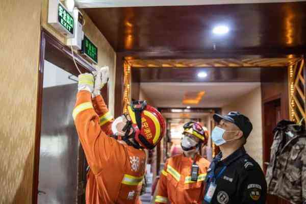 威娜化妝品收納盒桌面推薦(桌面化妝品收納盒教程)插圖9