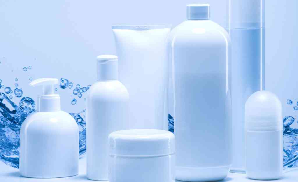 準(zhǔn)備結(jié)婚用什么化妝品好(結(jié)婚前需要買(mǎi)化妝品嗎)插圖6