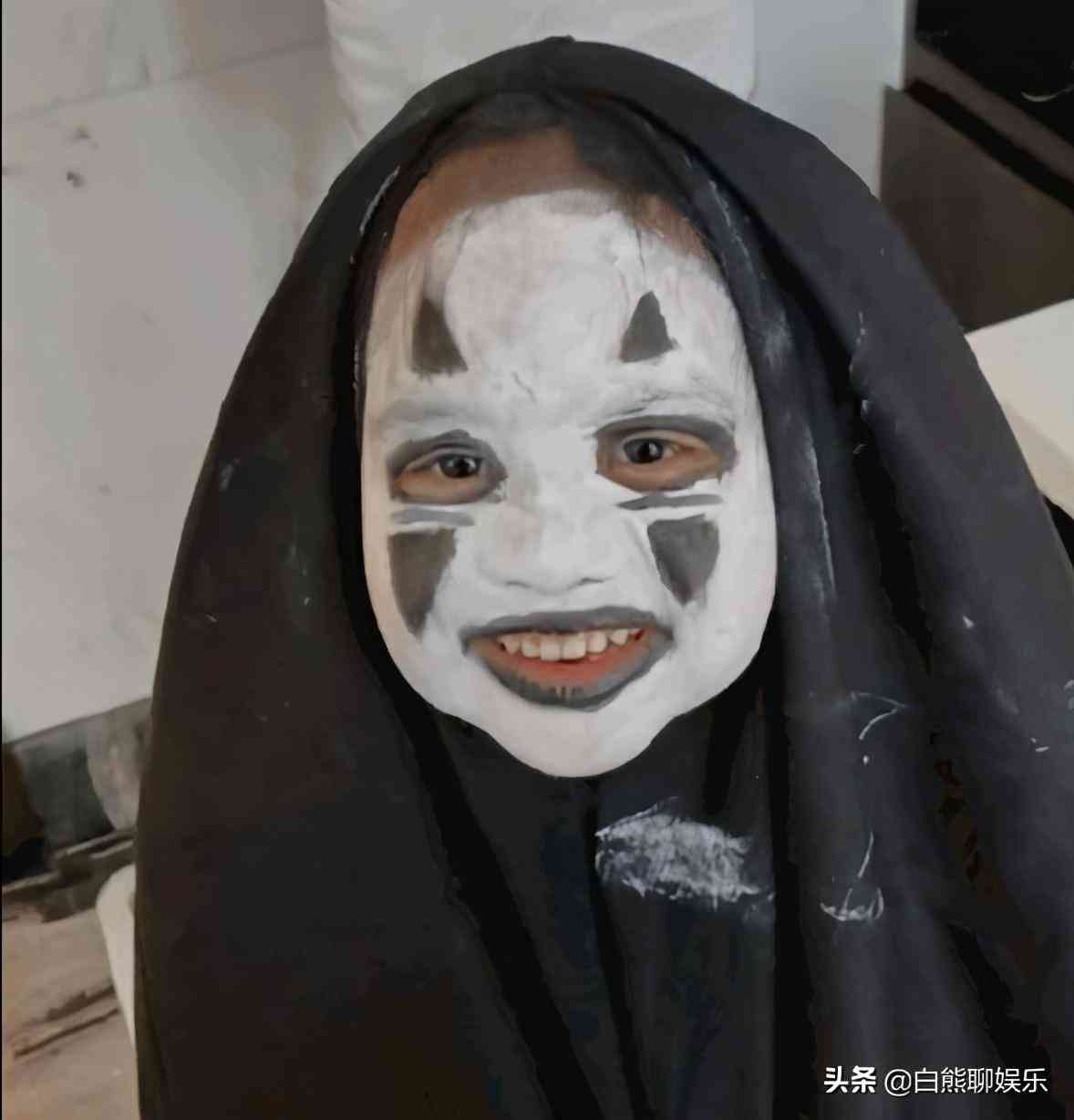 無臉男化妝品視頻(無臉男仿妝圖片)插圖1