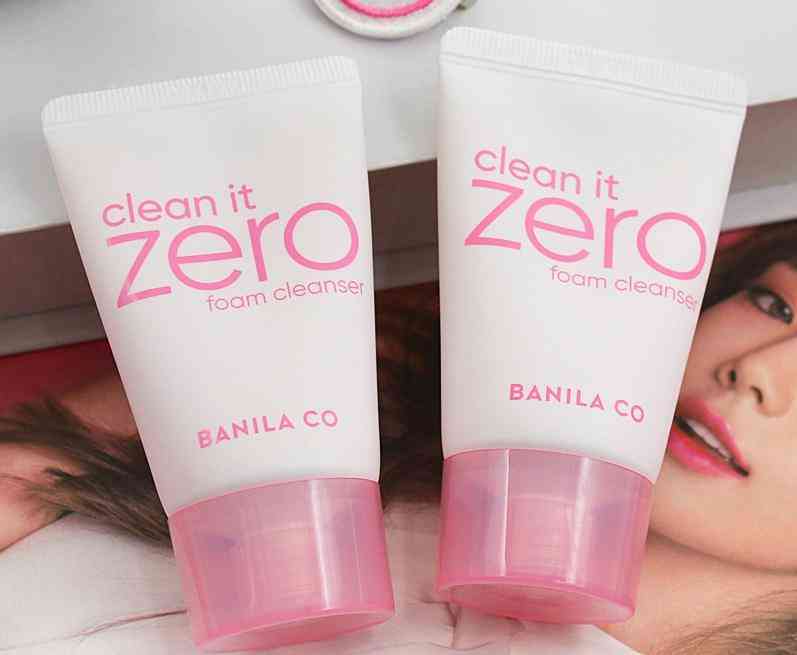 擠出來有很多泡泡的化妝品(擠出泡泡的瓶子)插圖3