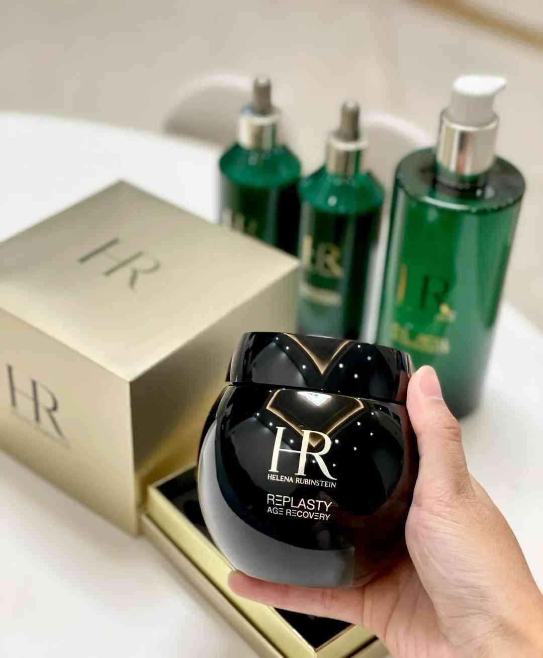 赫寶蓮娜化妝品怎么樣(赫蓮娜護膚品是哪個旗下)插圖1