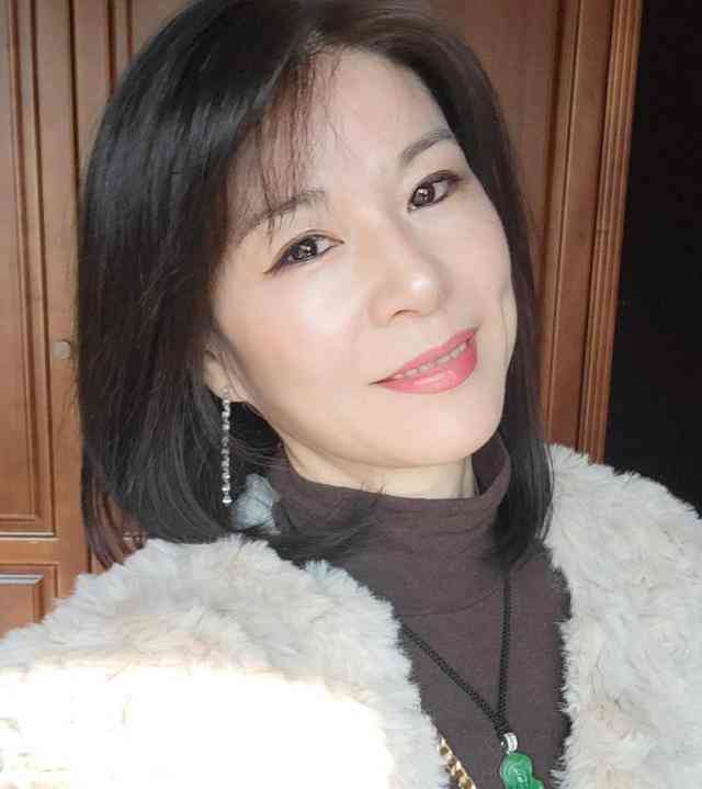 50歲用什么化妝品知乎(50歲開始用護膚品有用嗎用)