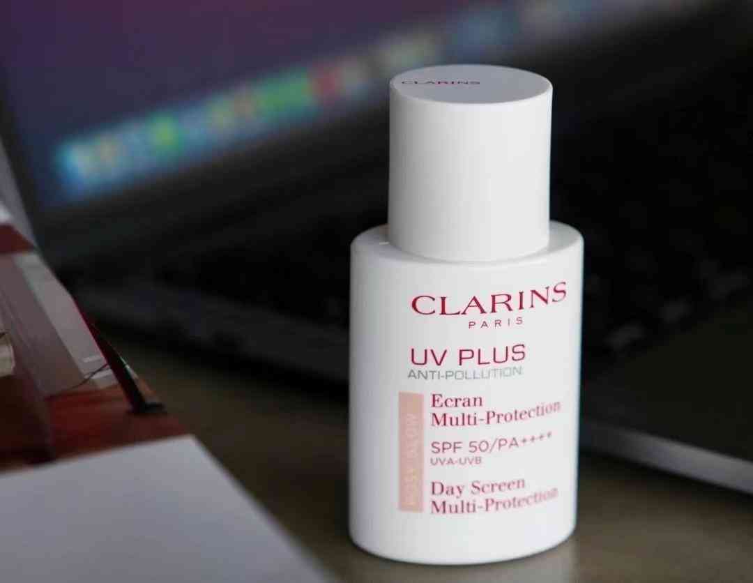 有沒有保濕又防曬的化妝品(化妝品防曬霜哪個(gè)好用)插圖4