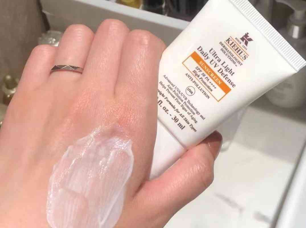 有沒有保濕又防曬的化妝品(化妝品防曬霜哪個(gè)好用)插圖11