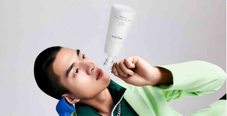 化妝品黑白色(黑白化妝品圖片)