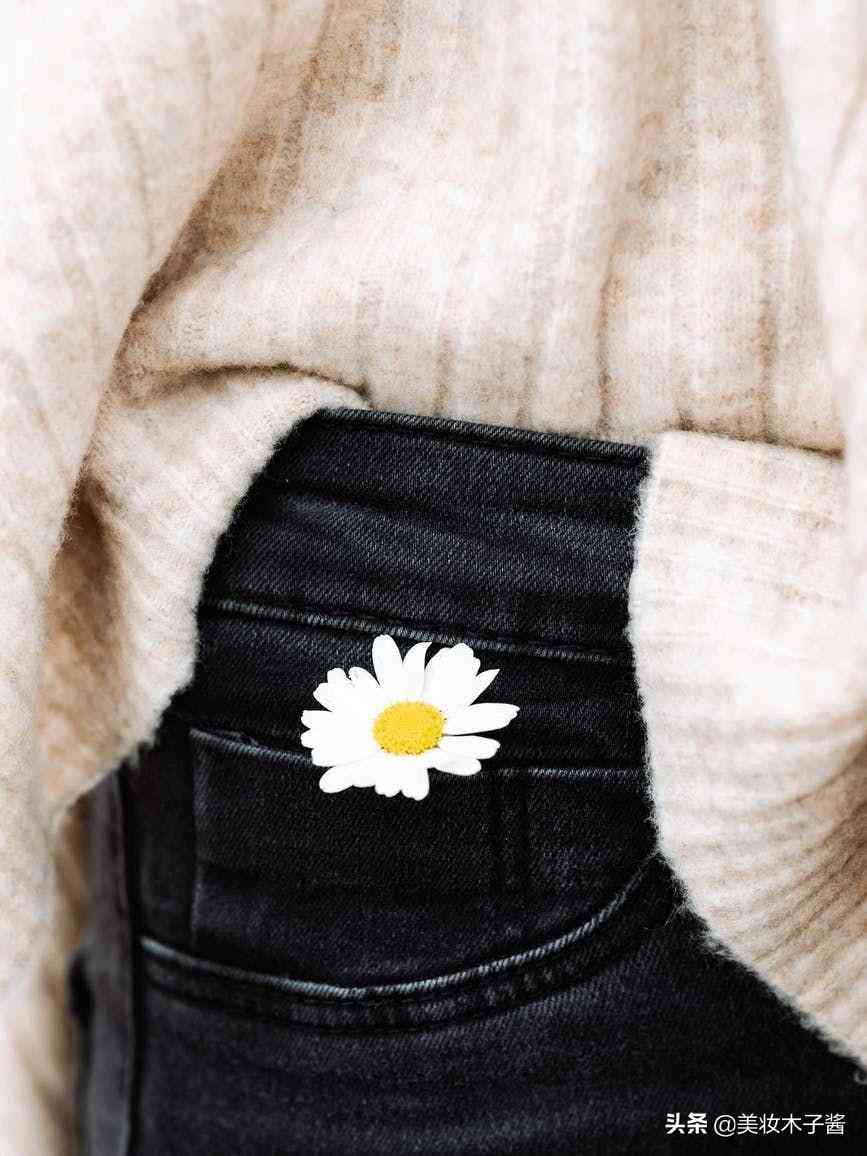 女生隨身用什么化妝品好看(女生用什么樣的化妝品比較好)插圖2