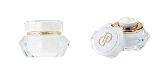 伊思化妝品哪里買的真(伊思美妝貿易是正品嗎)