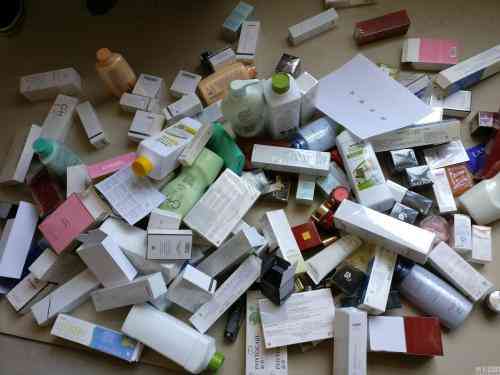 用劣質(zhì)化妝品好嗎(什么樣的化妝品是劣質(zhì)產(chǎn)品)