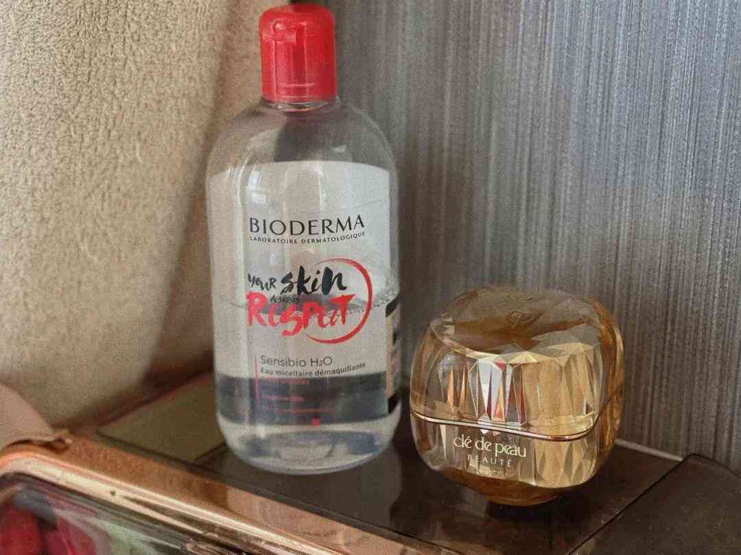 額頭黑用什么彩妝化妝品好(比較黑的人化妝用什么化妝品)插圖27