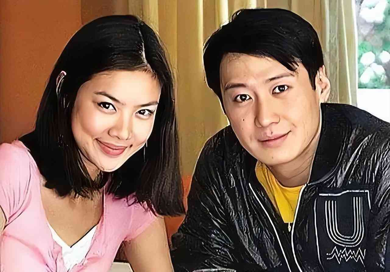 女人賣(mài)5萬(wàn)化妝品(女人賣(mài)5萬(wàn)化妝品怎么樣)插圖29