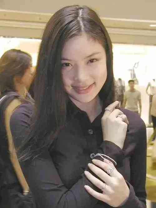 女人賣(mài)5萬(wàn)化妝品(女人賣(mài)5萬(wàn)化妝品怎么樣)插圖30