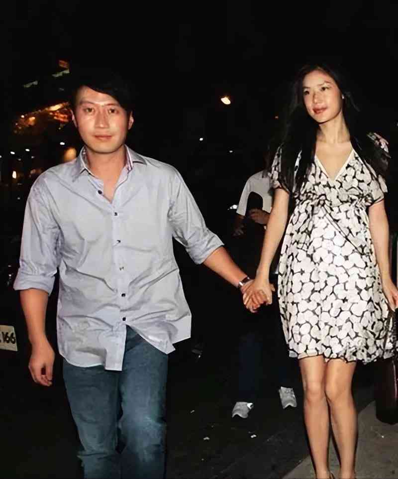 女人賣(mài)5萬(wàn)化妝品(女人賣(mài)5萬(wàn)化妝品怎么樣)插圖31