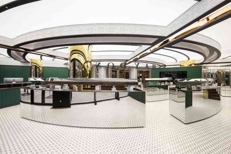 上海的黑洞化妝品(武漢黑洞化妝品價格)插圖2