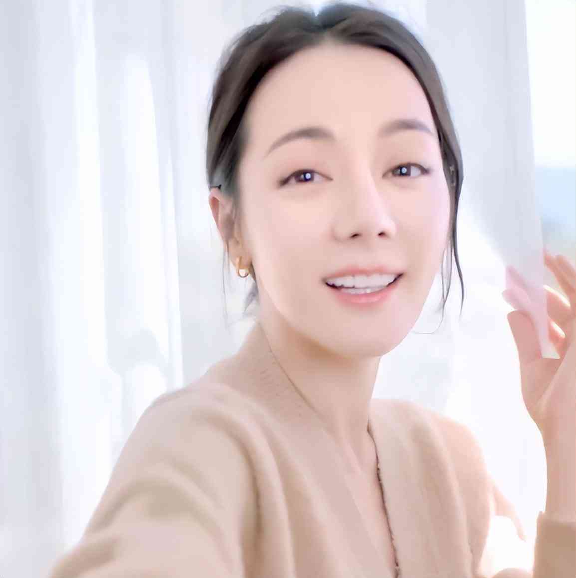 迪麗熱巴的私人化妝品(迪麗熱巴的私人化妝品牌子)插圖6