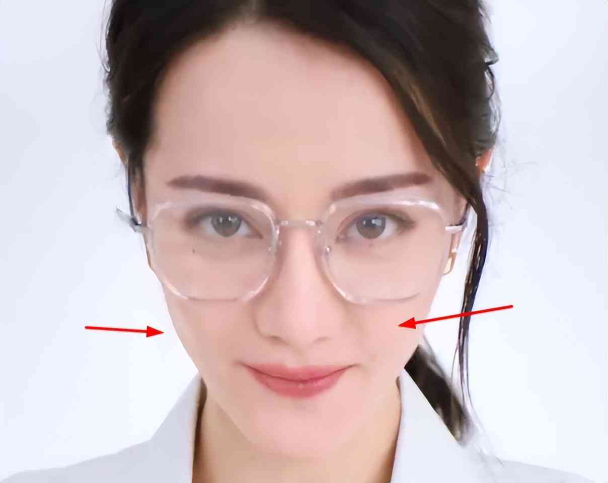 迪麗熱巴的私人化妝品(迪麗熱巴的私人化妝品牌子)插圖15