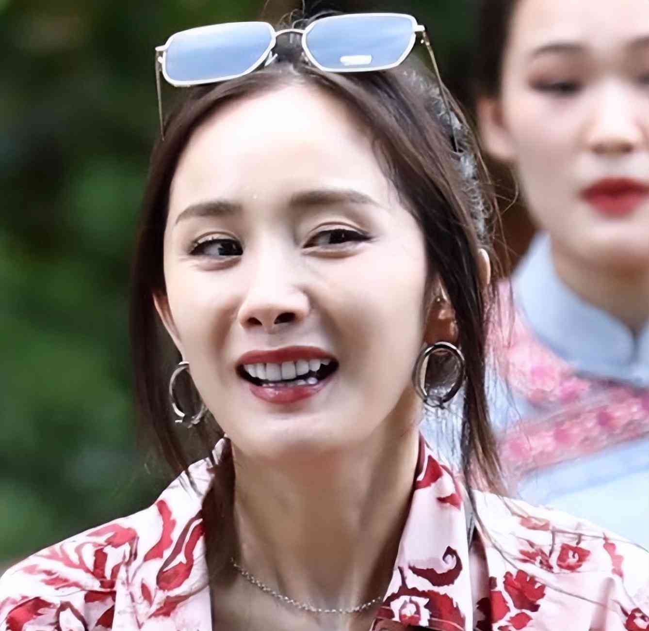 迪麗熱巴的私人化妝品(迪麗熱巴的私人化妝品牌子)插圖22