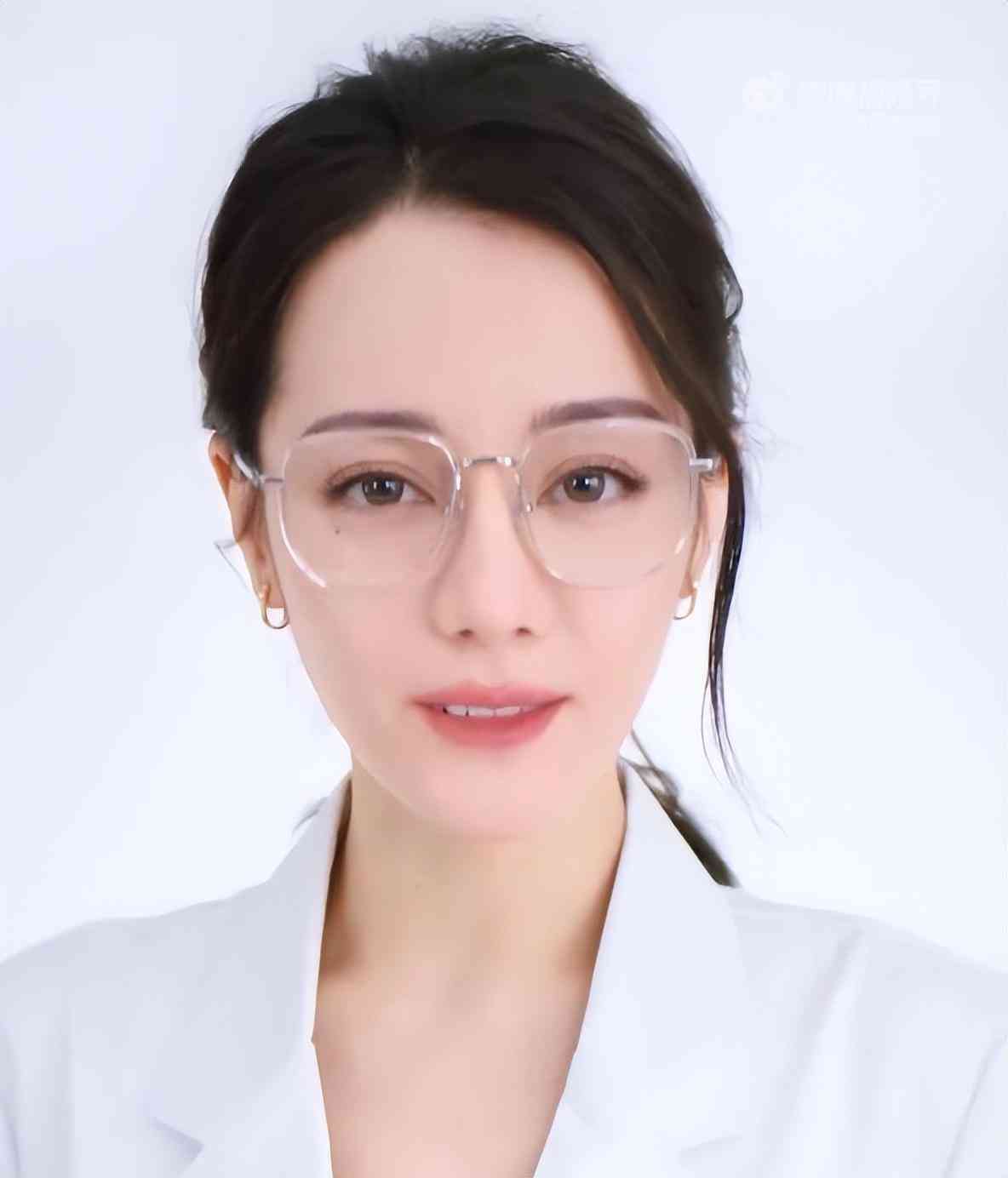 迪麗熱巴的私人化妝品(迪麗熱巴的私人化妝品牌子)插圖26