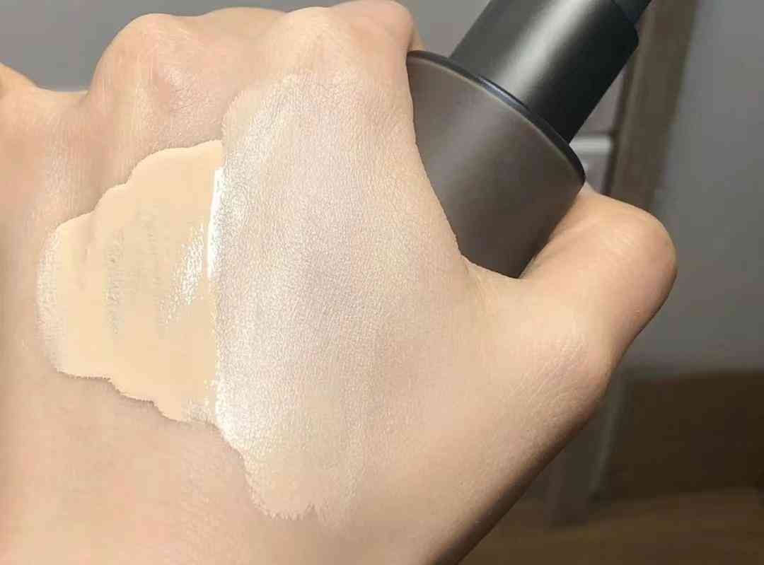 哪種化妝品用著不油膩(化妝品不油膩的什么牌子好)插圖11