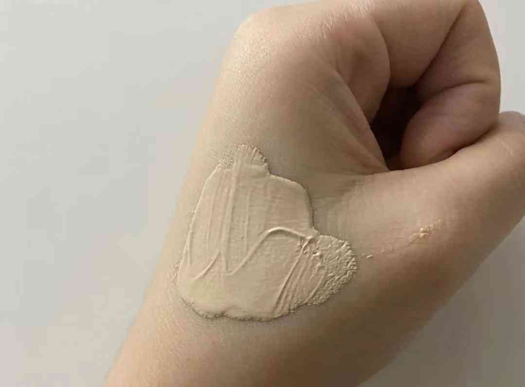 哪種化妝品用著不油膩(化妝品不油膩的什么牌子好)插圖15