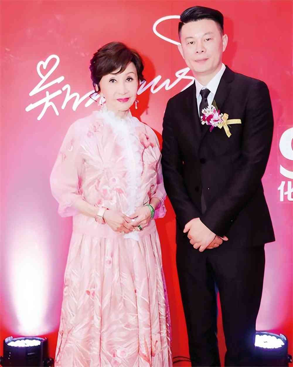 啟程國(guó)際化妝品(鄭州啟程化妝品有限公司)插圖1